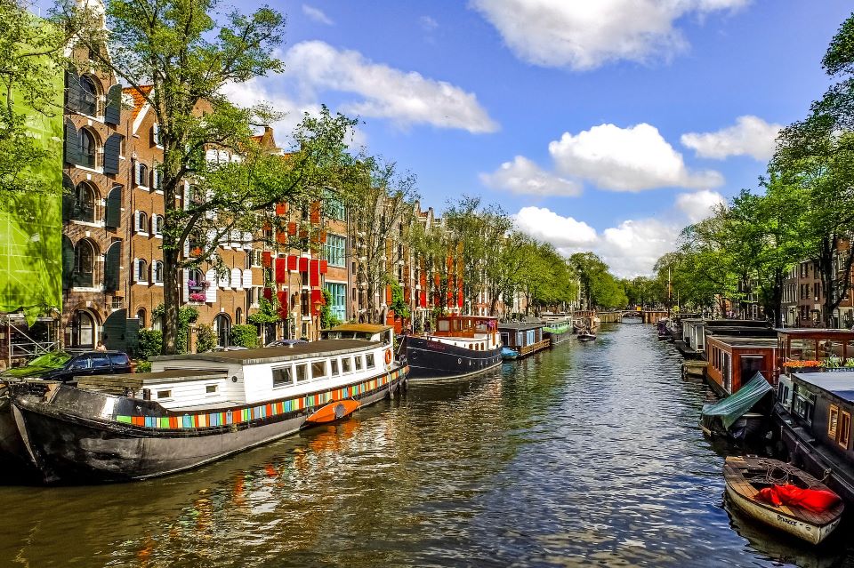 Kanalb�tar i Holland